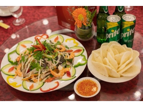 Mẫu bàn tiệc cưới